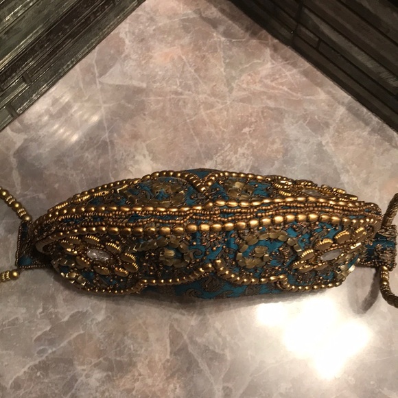 Fortune Cookie Shaped Purse - Picture 7 of 8